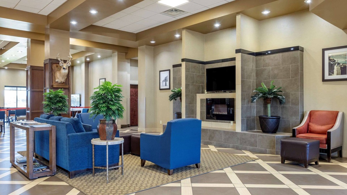 Batesville Hotel | Comfort Suites