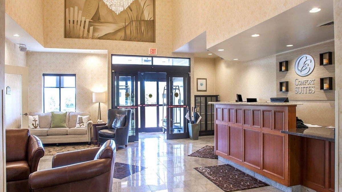 West Warwick Hotel | Comfort Suites West Warwick - Providence