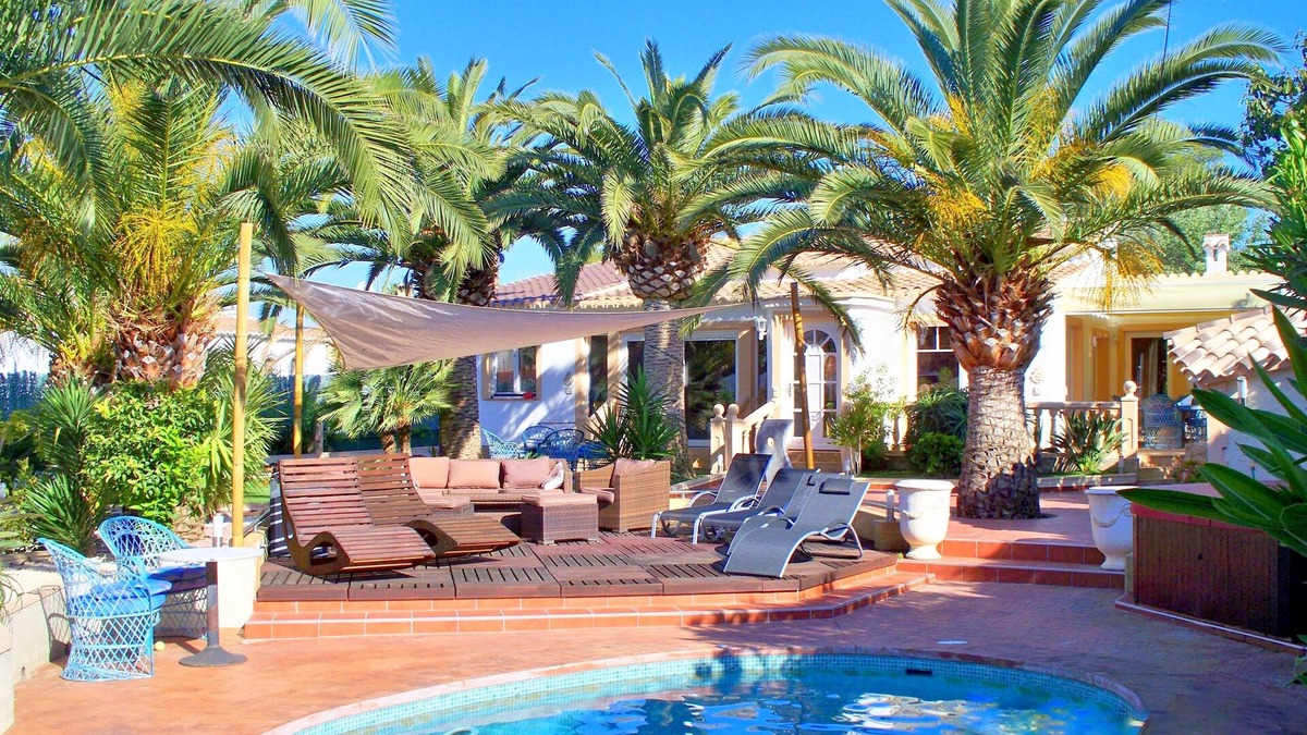 Costa Nova Villa | Comfort villa with private pool, jacuzzi, air conditioning and sauna for 6 people