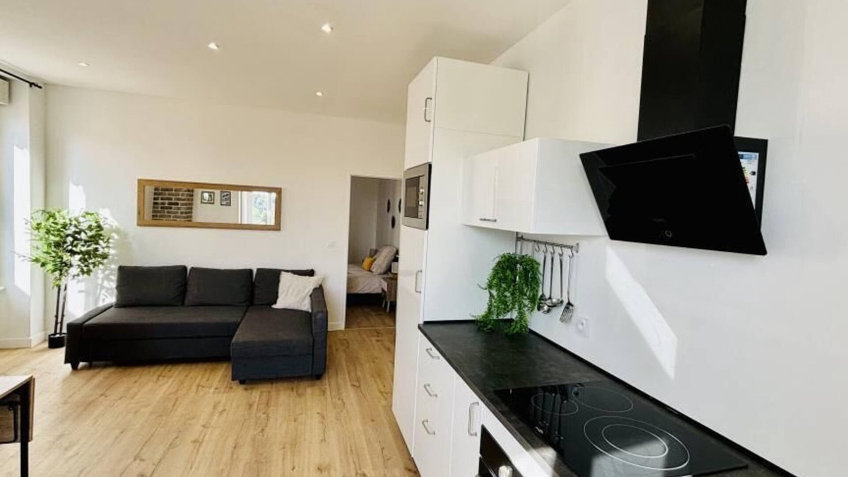Saulaie - Claveliere Apartment | Comfortable modern T2 near metro