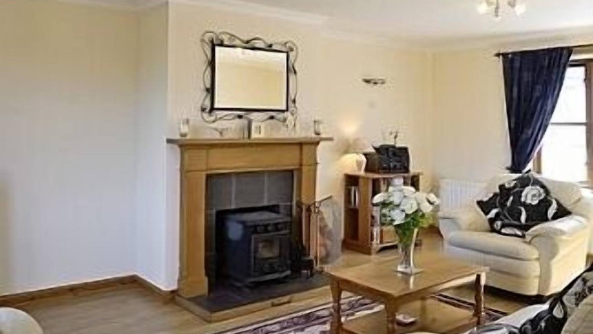 Scaniport Cottage | Comfortable 2 Bedroom Cottage, Real Home From Home