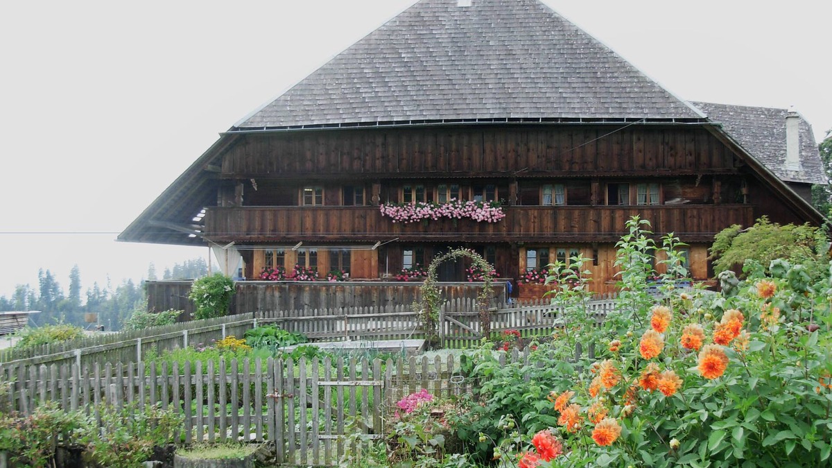 Trub Other | Comfortable 3 bedroom apartment with rural charm in Emmental farmhouse