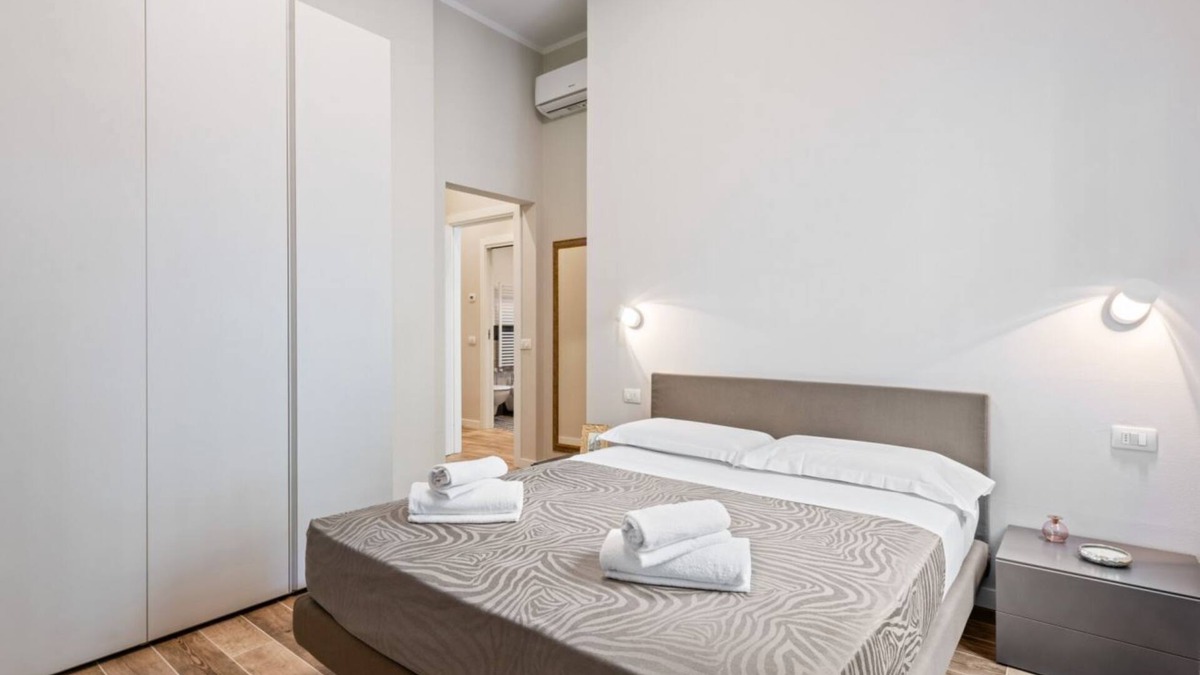 San Jacopino Apartment | Comfortable 40 sqm apartment that can accommodate up to 4 people. Located on the ground floor (steps to access) of a building in Maragliano/Redi district, a lively neighborhood well connected to the historic center by public transportation, the apartme