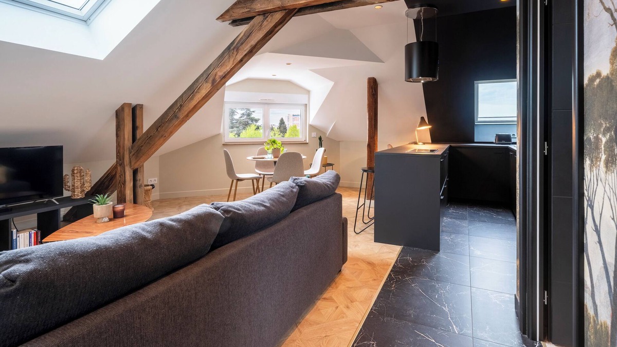 Montigny-les-Metz Apartment | Comfortable air-conditioned apartment, 4th and top floor without elevator