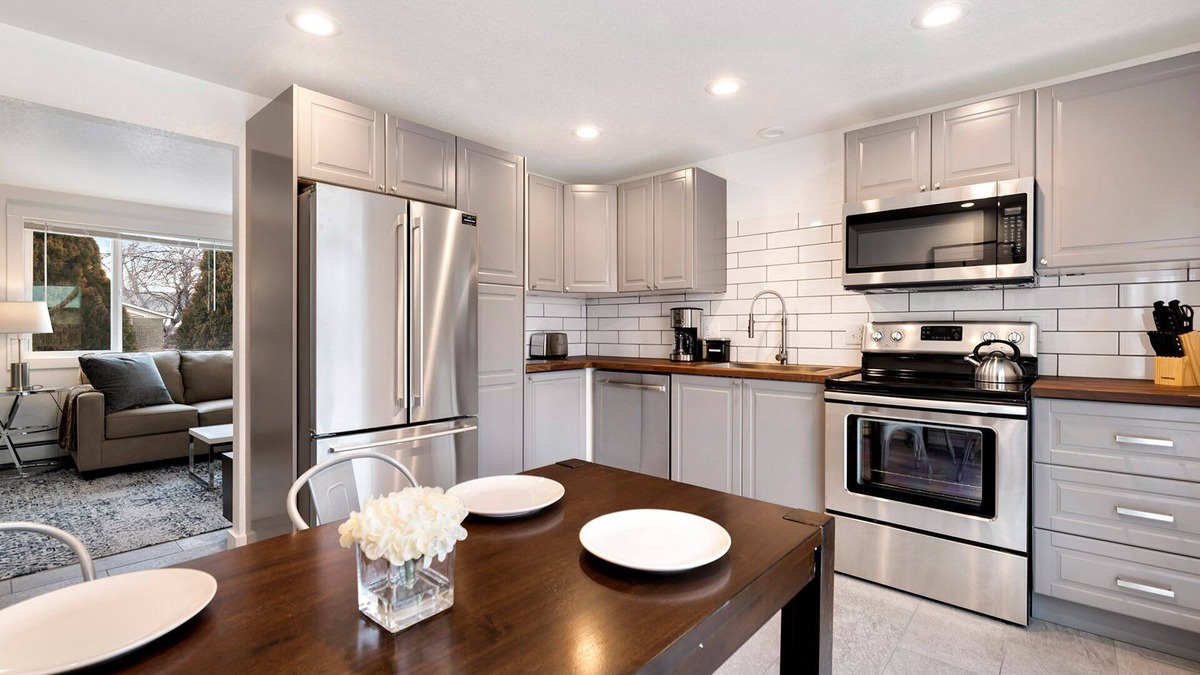 Loveland House | Comfortable Abode Near Historic Downtown