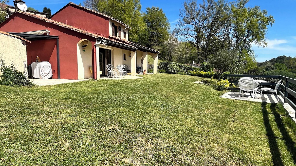 Proissans House | Comfortable air-conditioned villa - private heated swimming pool 3 kms from Sarlat center