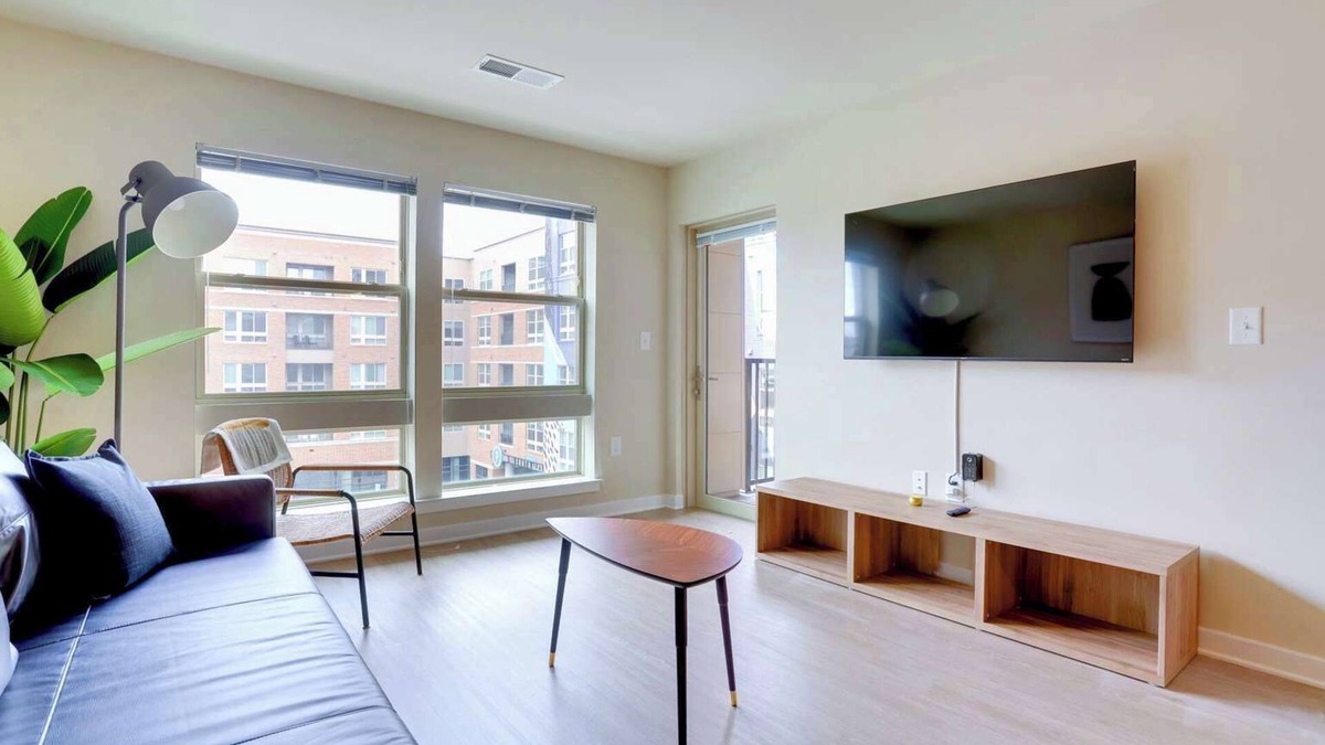 Jefferson Manor Apartment | Comfortable Alexandria Apt W Business Facilities