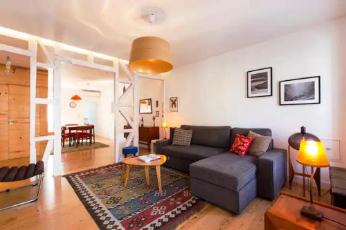 Sao Bento Apartment | Comfortable and Bright - Lisbon