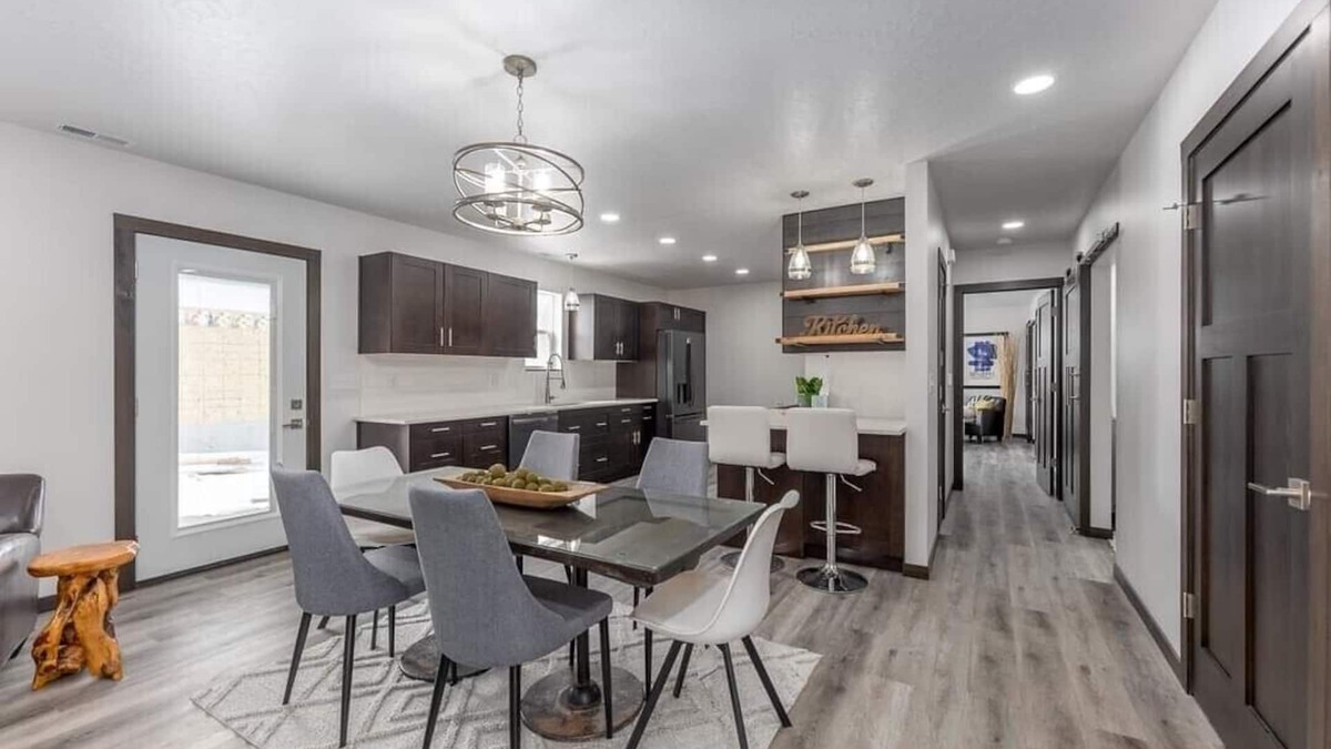 Sioux Falls House | Comfortable and convenient for your group. Relax and enjoy your time together.