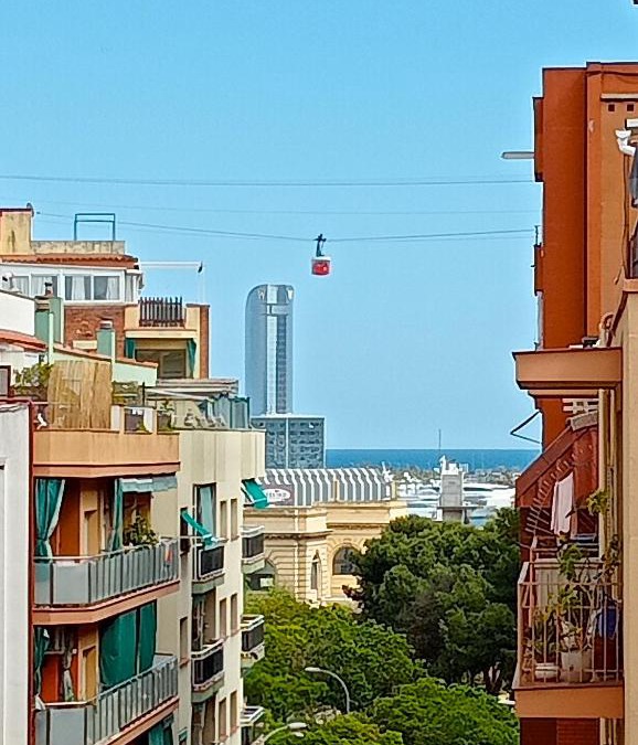 El Poble-sec Apartment | Comfortable apartment. Very central and quiet.