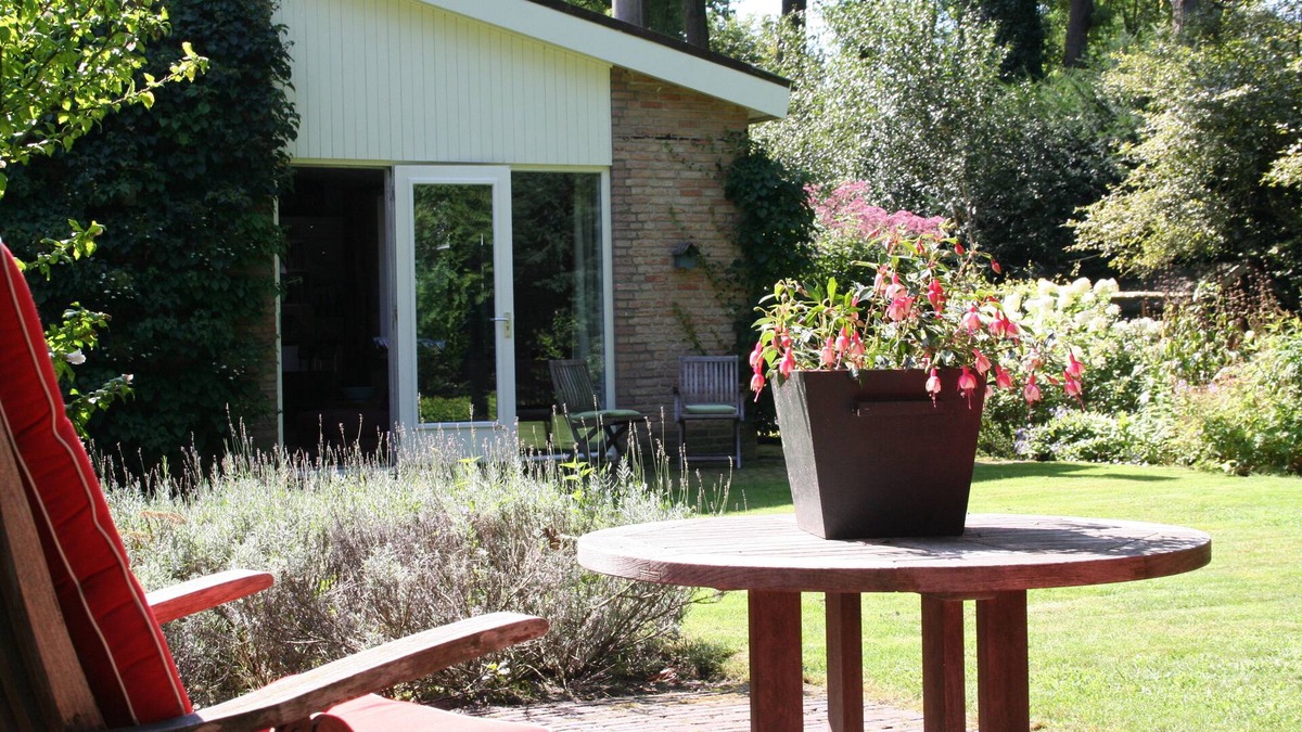 Vught Apartment | Comfortable apartment with terrace in rural setting