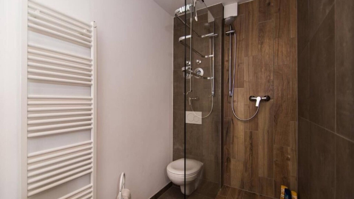 Neustadt-Sued Apartment | Comfortable apartments with balcony & close to the Rhine in Cologne Südstadt - Apartments KR