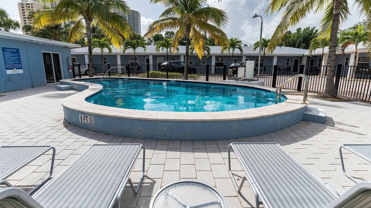 Sugar Sands Apartment | Comfortable beach apartment with pool