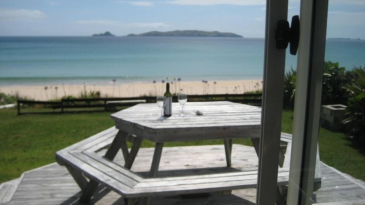 Taupo Bay House | Comfortable beachfront house at Taupo Bay.