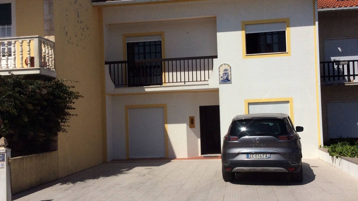 Tocha Apartment | Comfortable duplex apartment 7 minutes' walk from the beach.