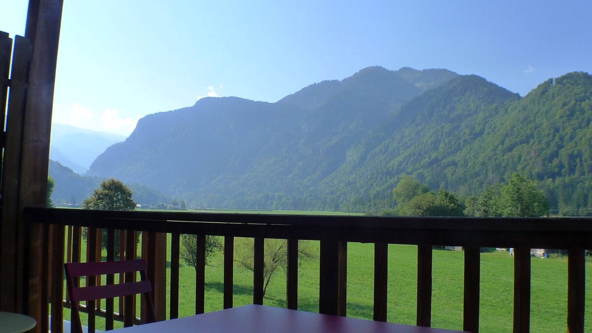 Samoens Apartment | Comfortable duplex with south balcony, pets allowed and parking