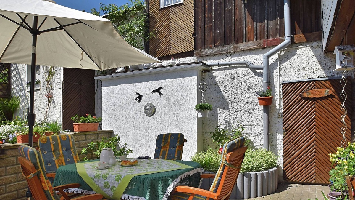 Deesbach Apartment | Comfortable flat with garden and terrace in the middle of the Thuringian Forest