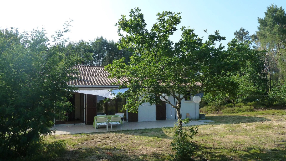 Grayan-Et-L'Hopital House | Comfortable house, in lush greenery, 5 minutes from ocean beaches