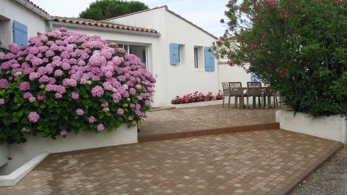Le Bois-Plage-en-Re Villa | Comfortable villa located by the sea excellent performance. classified 3 stars