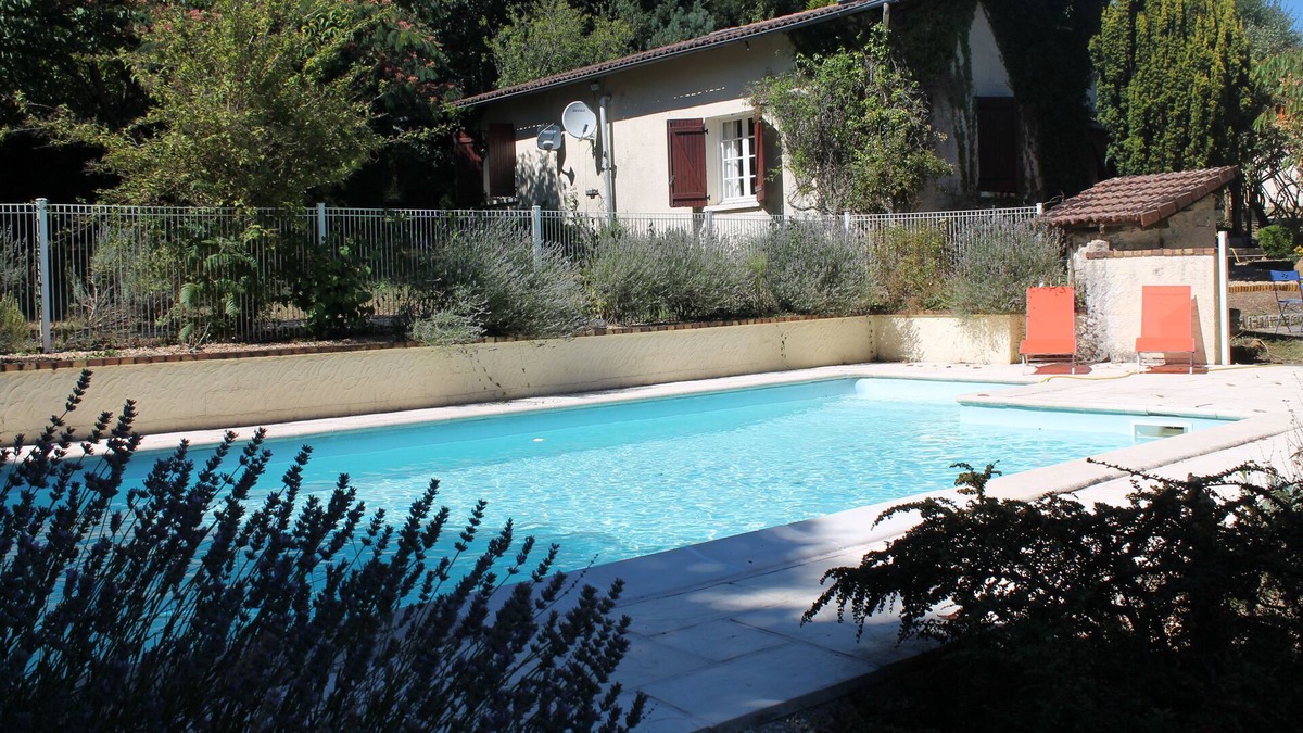 Bussiere-Galant Cottage | Comfortable French house in beautiful location.