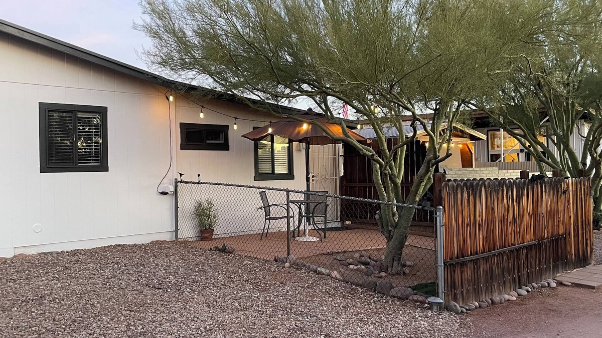Rancho Feliz House | Comfortable Home Away from Home - Oro Valley Guest House