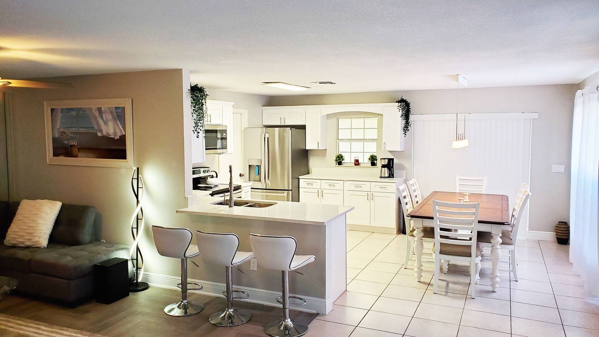 Orlando House | Comfortable home in a privileged area , JUST 7 MI to DISNEY PARKS!