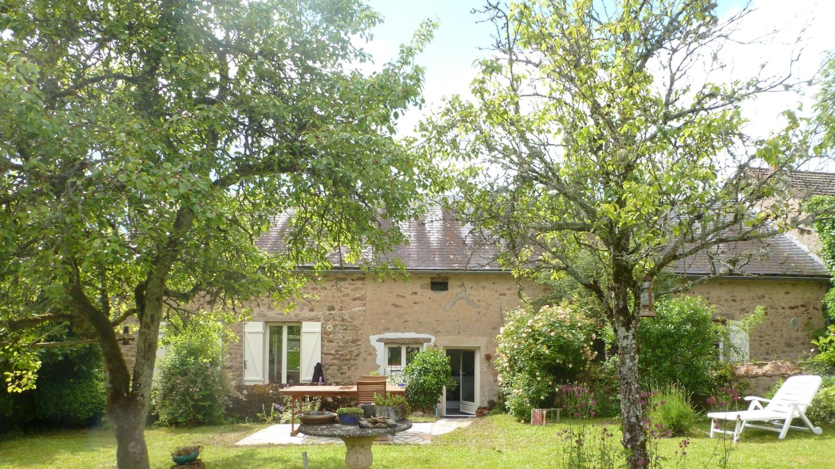 Blismes House | Comfortable house tastefully renovated