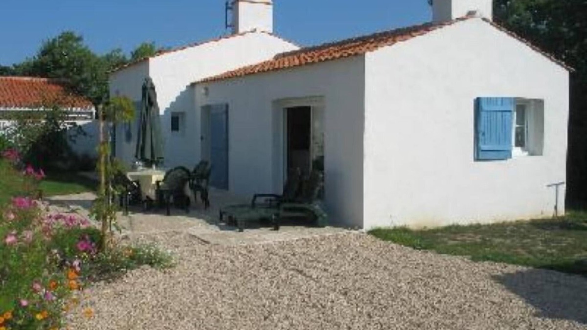 Barbatre House | Comfortable house with nice garden between sea and forest, all on foot!