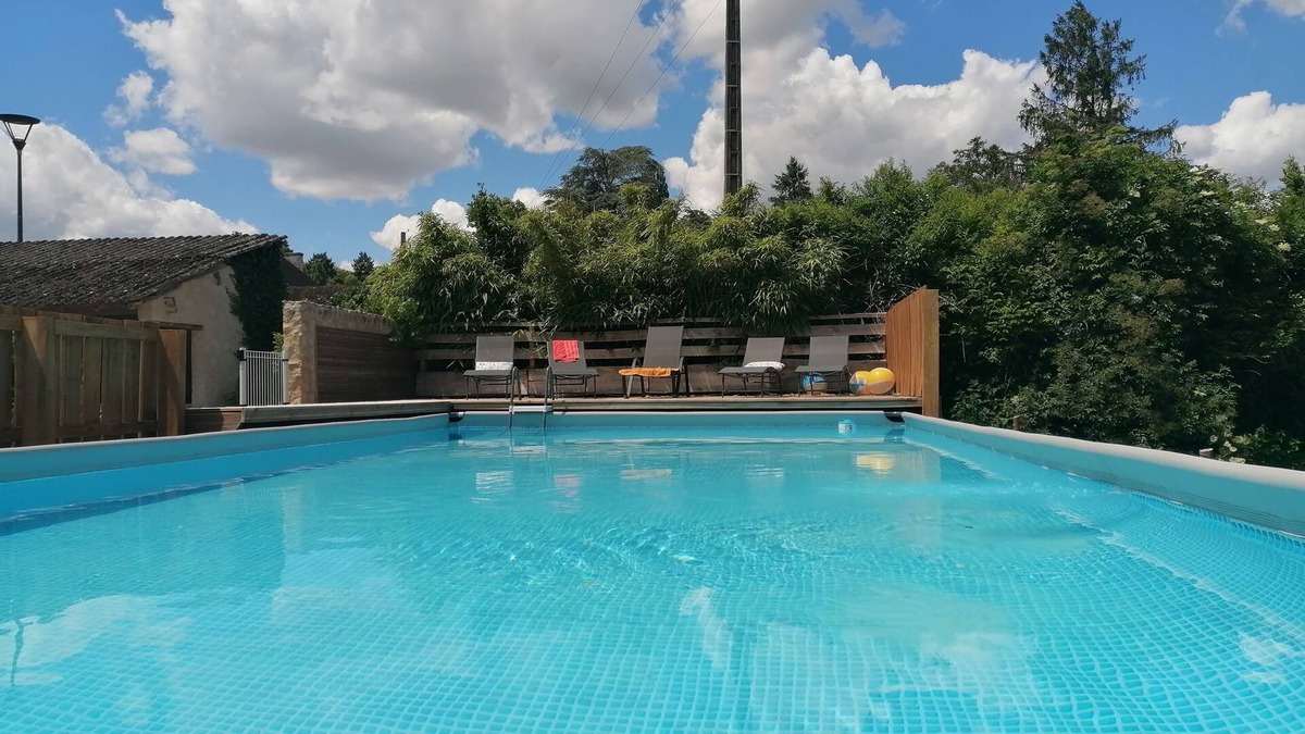 Nalliers House | Comfortable house with swimming pool and wooded grounds near the river