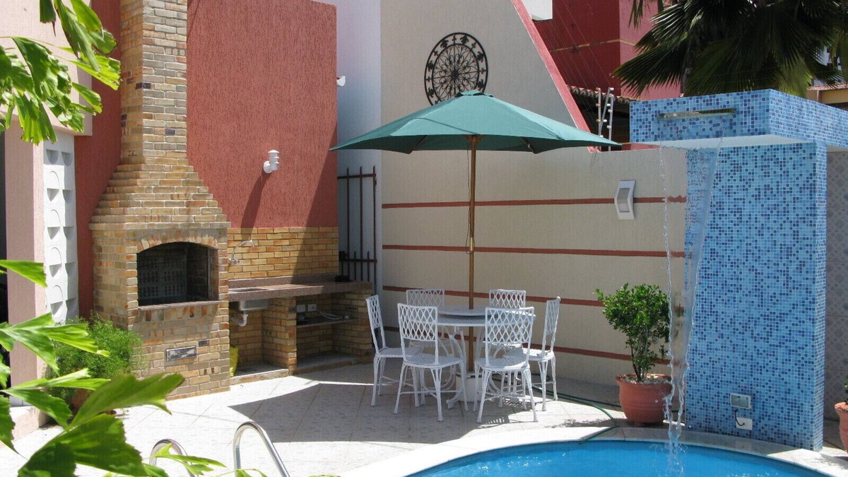 Ponta Negra House | Comfortable house with swimming pool close to Ponta Negra Beach.