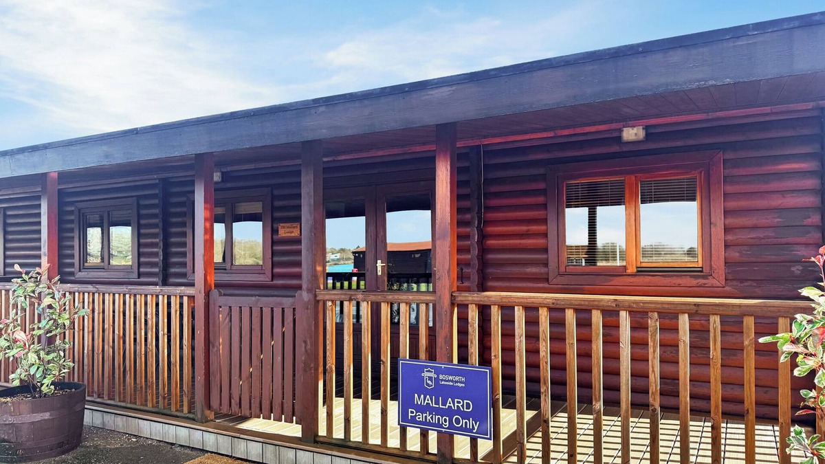 Sawley Ski Chalet | Comfortable lodge that sleeps four people, ideal for families.