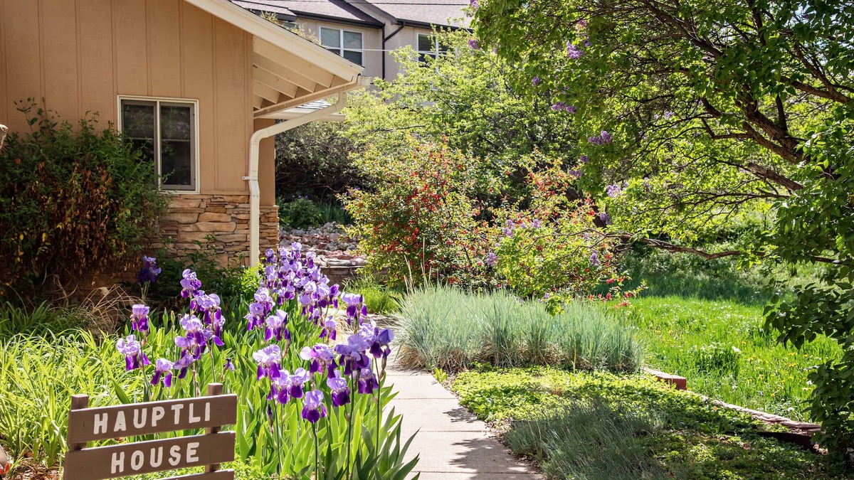 Glenwood Springs House | Comfortable Mountain Home Near Downtown Glenwood & 15 mi. to Skiing!