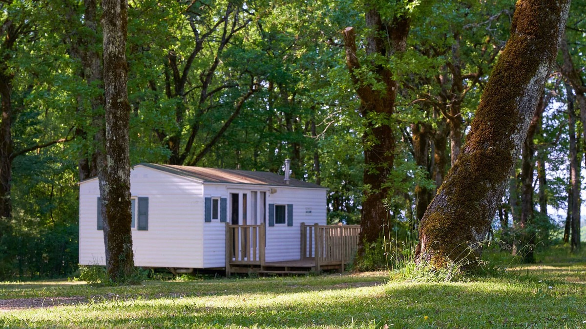 Payrac House | Comfortable mobile home in a quiet, natural campsite near rocamadour