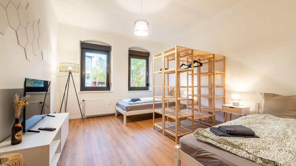 Dresden Apartment | "Comfortable Monteurwohnung in Dresden-Klotzsche: Your Home Away From Home!"