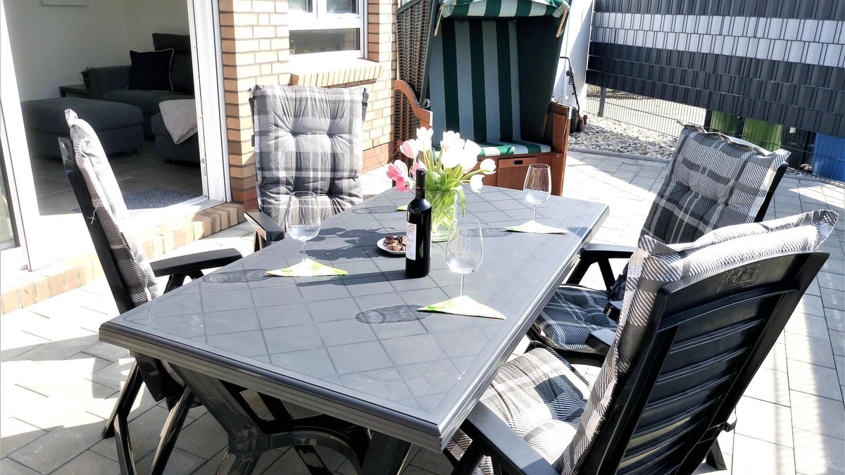 Warwerort House | Comfortable new-build vacation home directly on the North Sea (only 150 m) free of visitor's tax