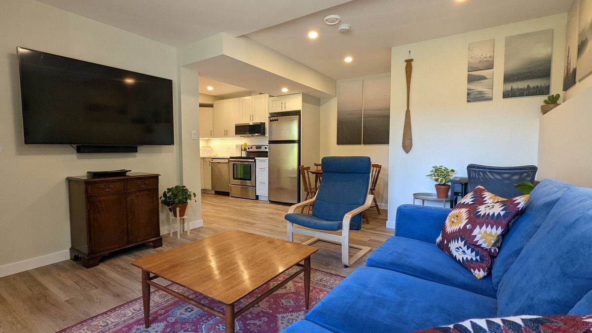 Cowichan Bay House | Comfortable one bedroom by the ocean