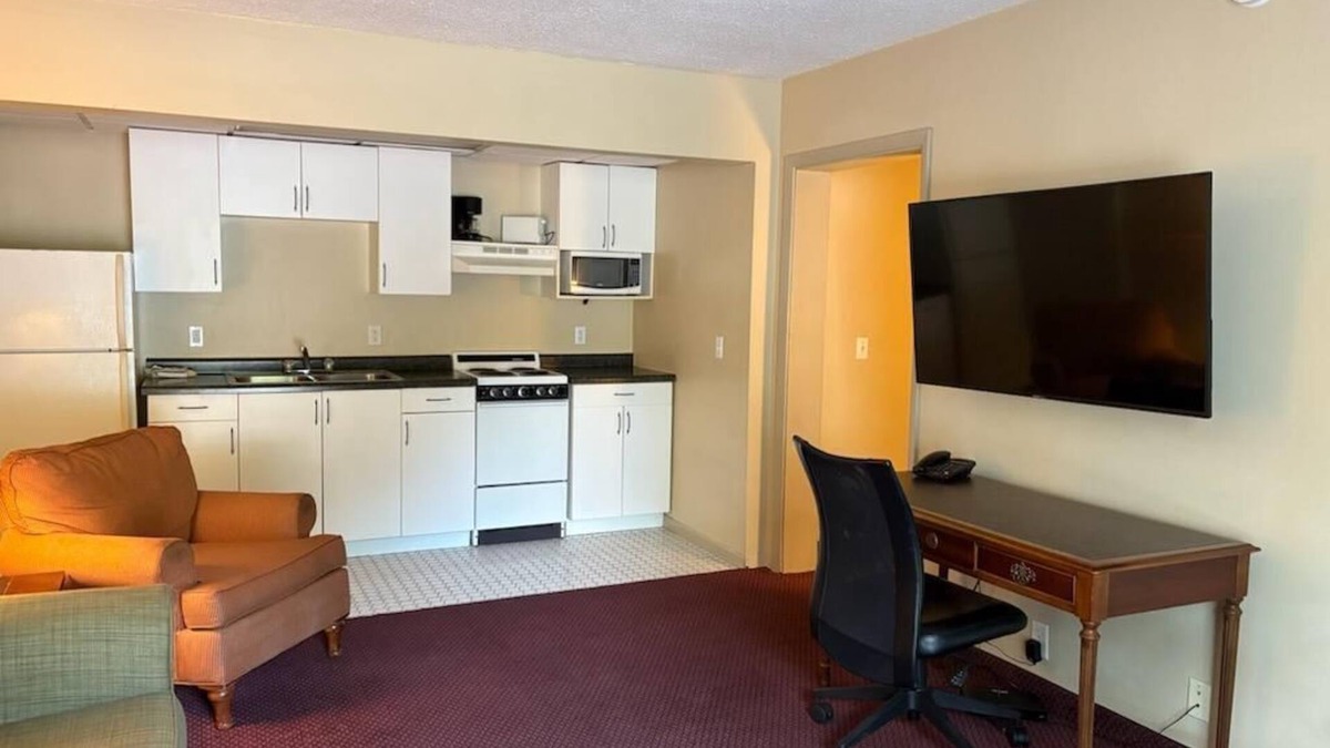 Ottumwa Apartment | Comfortable one bedroom apartment in downtown Ottumwa