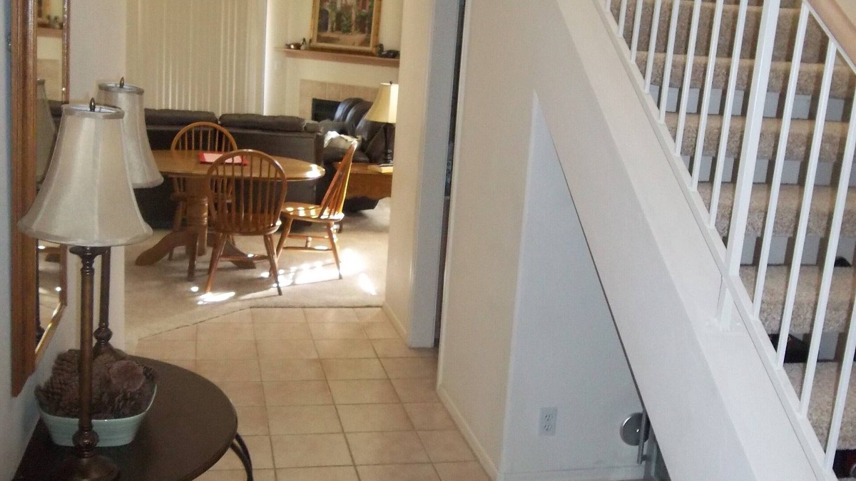 Prescott Country Club House | Comfortable Prescott Country Club Townhome to Relax and Entertain Guests
