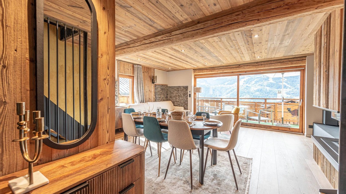 La Presqu'ile Ski Chalet | Comfortable, quiet chalet - 20 minutes from Courchevel