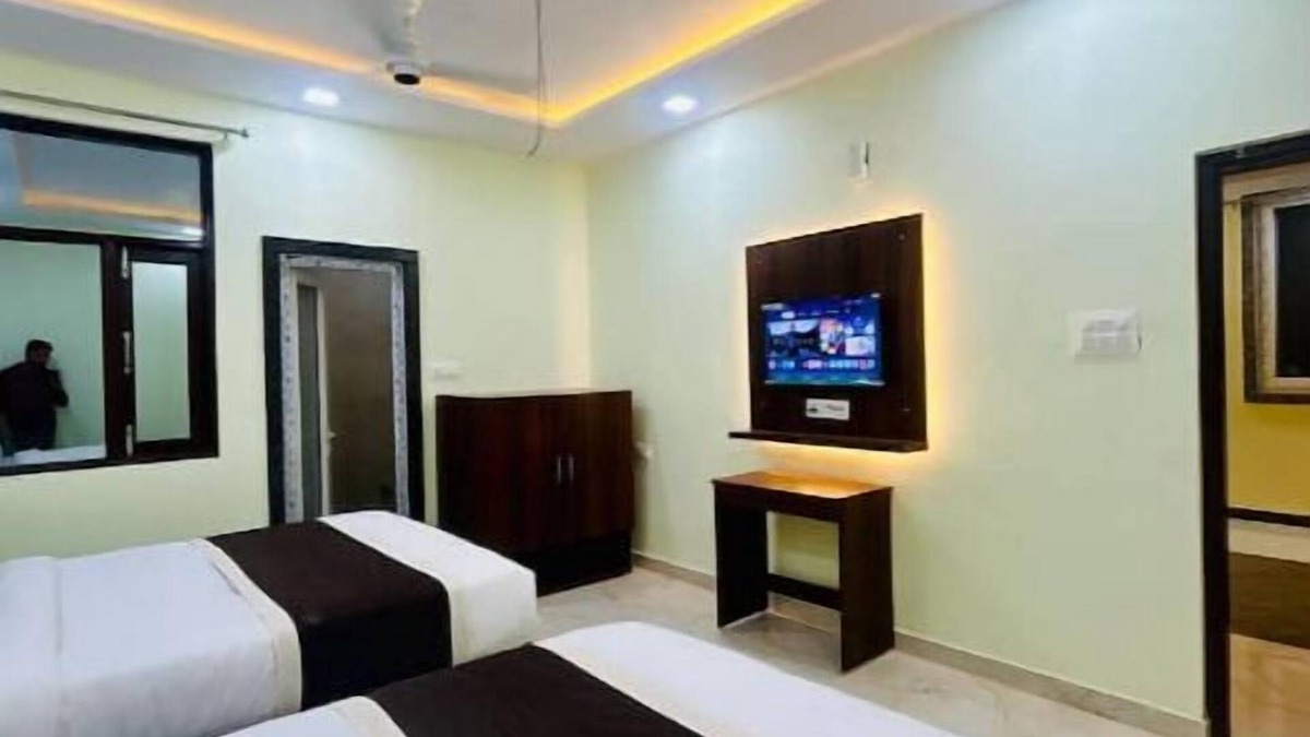 Kalyanpur Apartment | Comfortable Stay in Kanpur