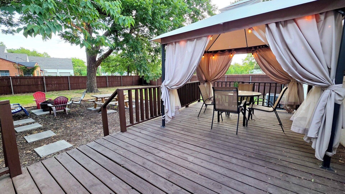 Dallas House | Comfortable #Staycay Close to Everything In Dallas