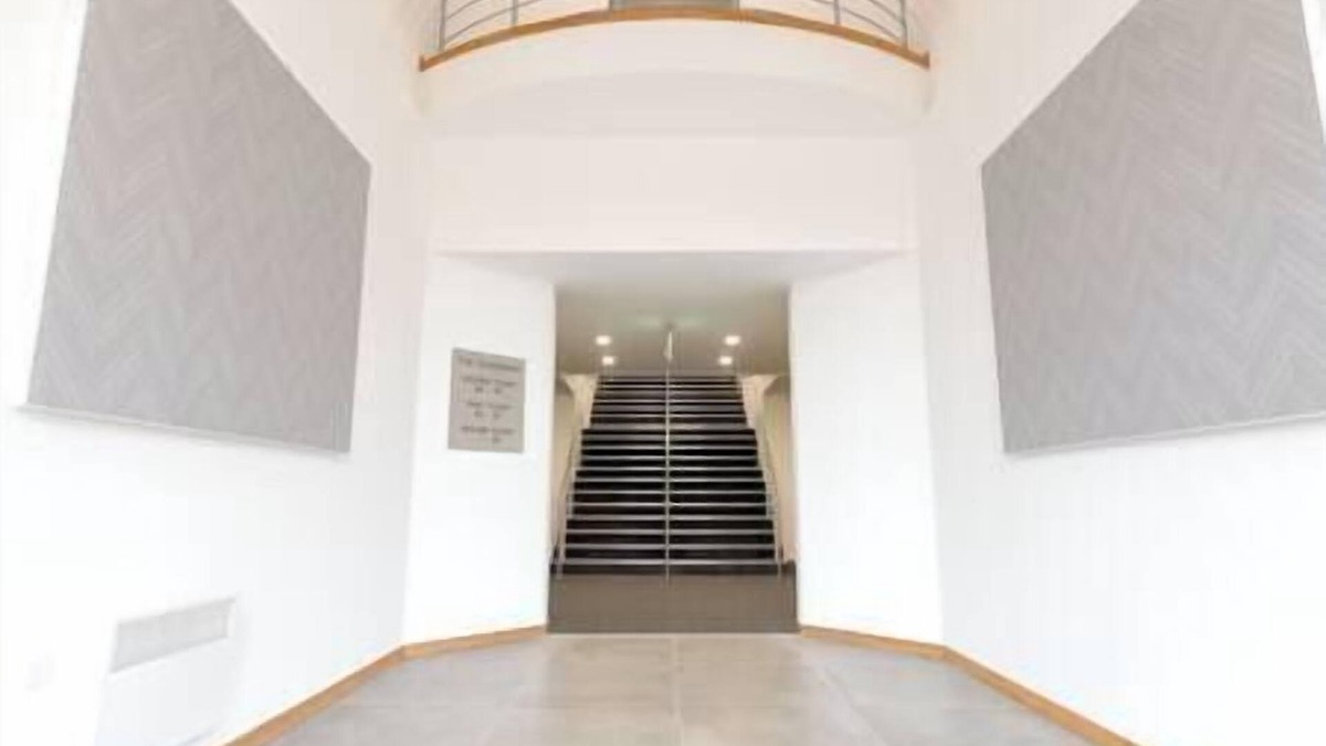 Swindon Apartment | Comfortable Swindon 2 bedroom Apartment, FREE Parking