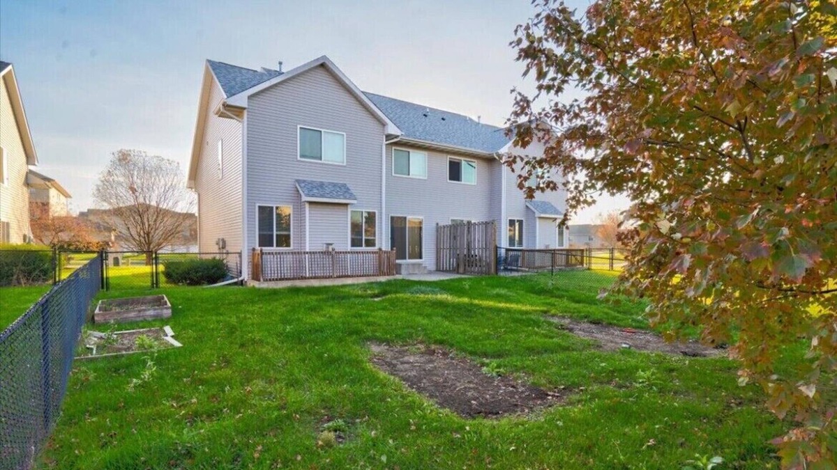 Wickham House | Comfortable townhome in GREAT location!