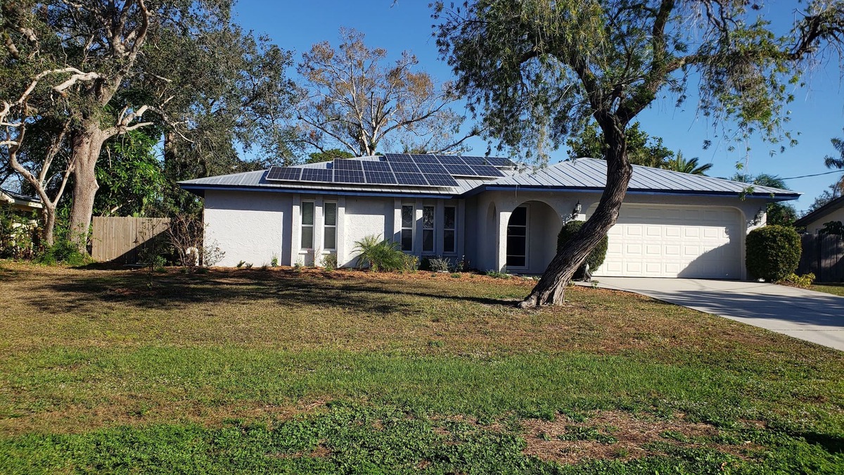 Sarasota Springs House | Comfortable updated 3 bedroom home - enclosed, solar heated pool, private yard.