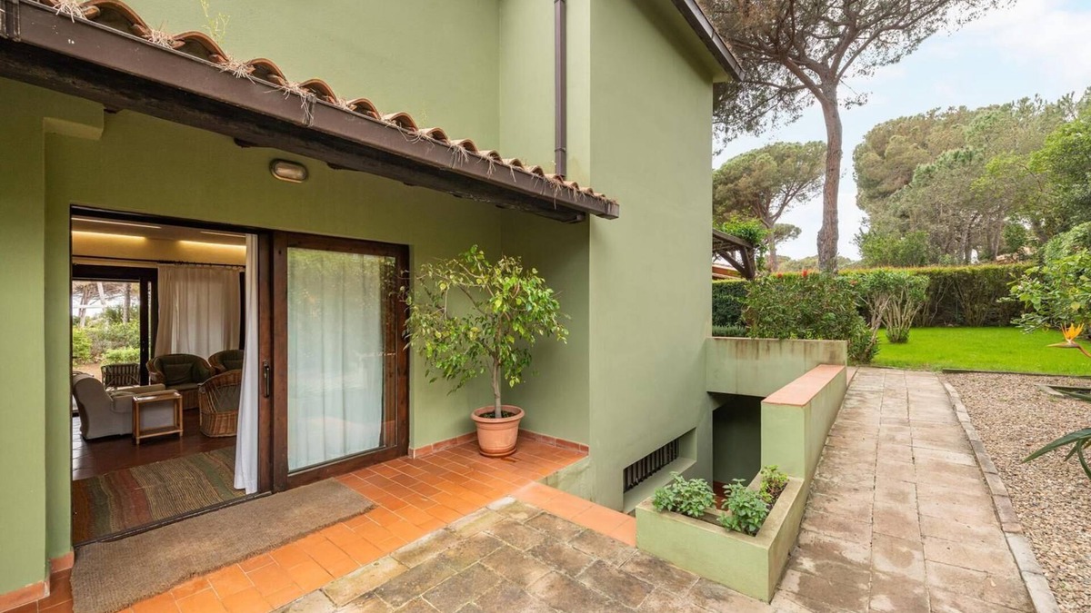 Santa Margherita di Pula Villa | Comfortable villa 100 meters from the sea. P1792