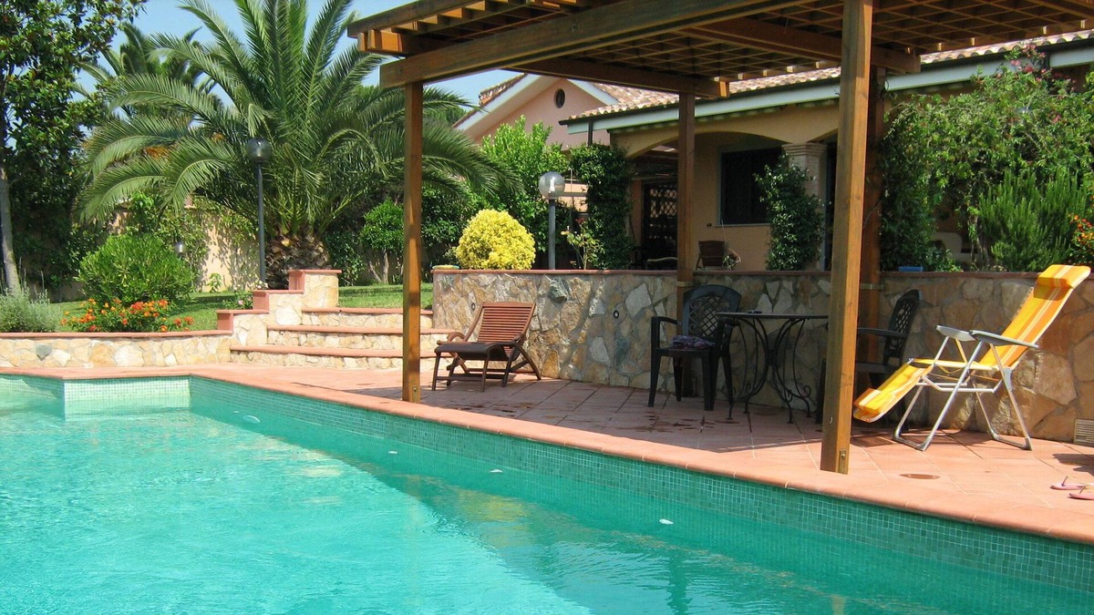 Pomezia Villa | Comfortable villa with private pool near the sea and near Rome