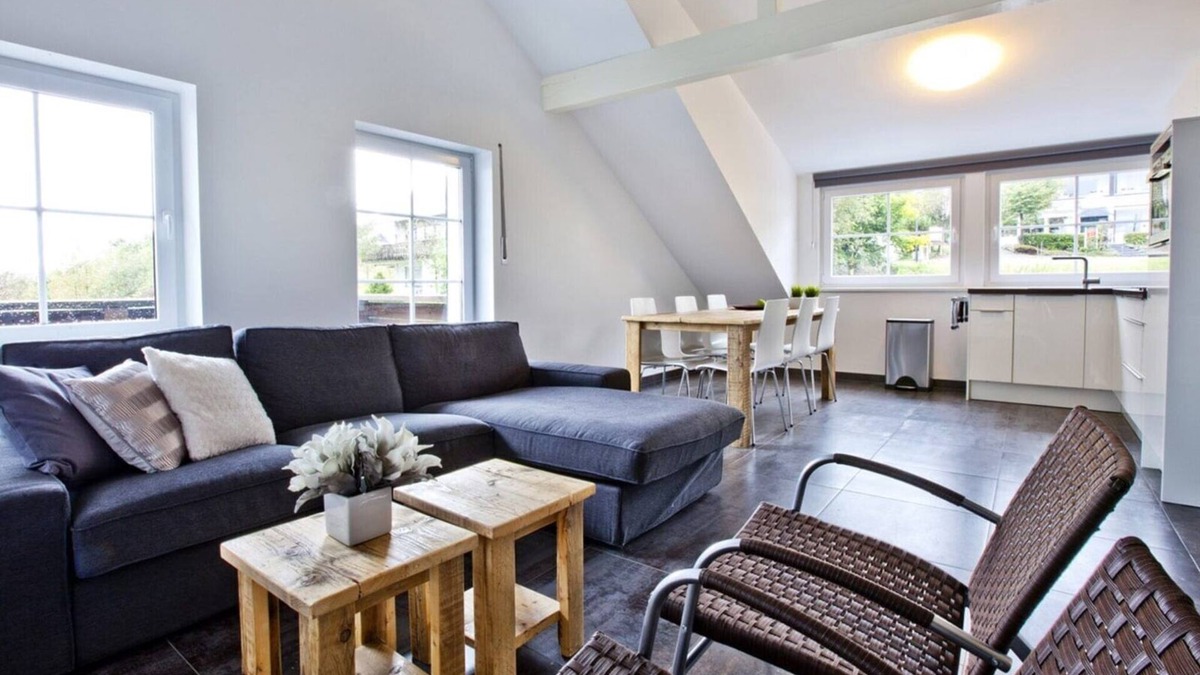 Neuastenberg Apartment | Comfortably furnished child-friendly apartment and close to the Neuastenberg ski slope