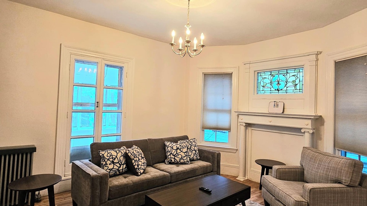 Inman Square Apartment | Comforts of your home in tranquility, Harvard Square