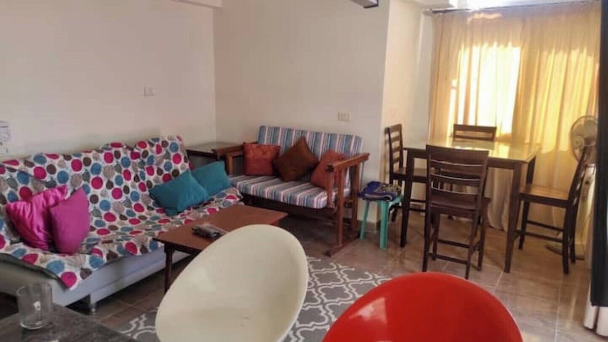 Bab Sharqi Apartment | Comfy 2-bedrooms 2-bathrooms Unit Lazorde Bay D20