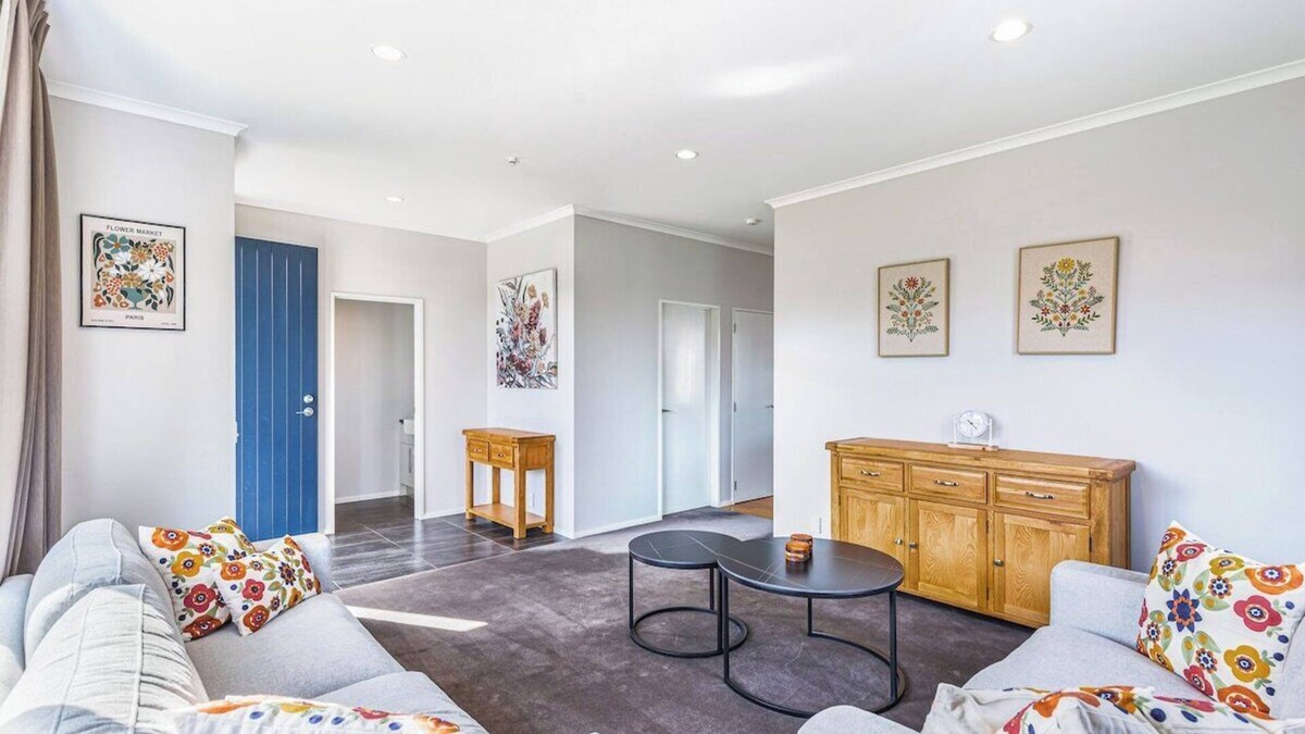 Greenlane - Ellerslie House | Comfy 4BR Home w/Mt. Wellington View Zodiak Stays